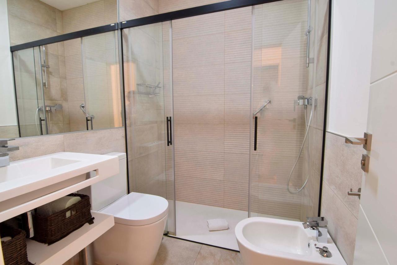 Letmalaga Plaza Del Teatro Premium Apartment Bagian luar foto