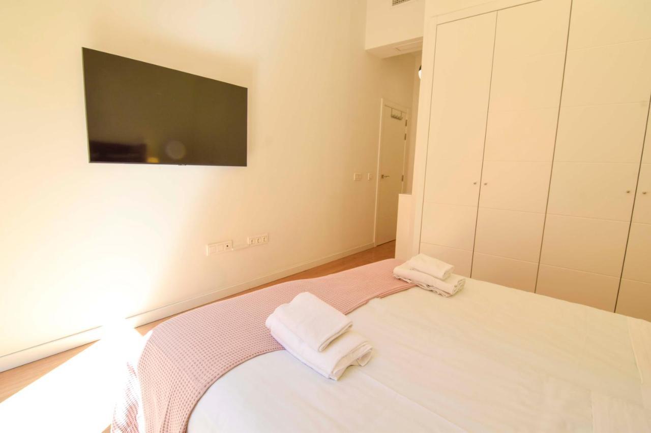 Letmalaga Plaza Del Teatro Premium Apartment Bagian luar foto