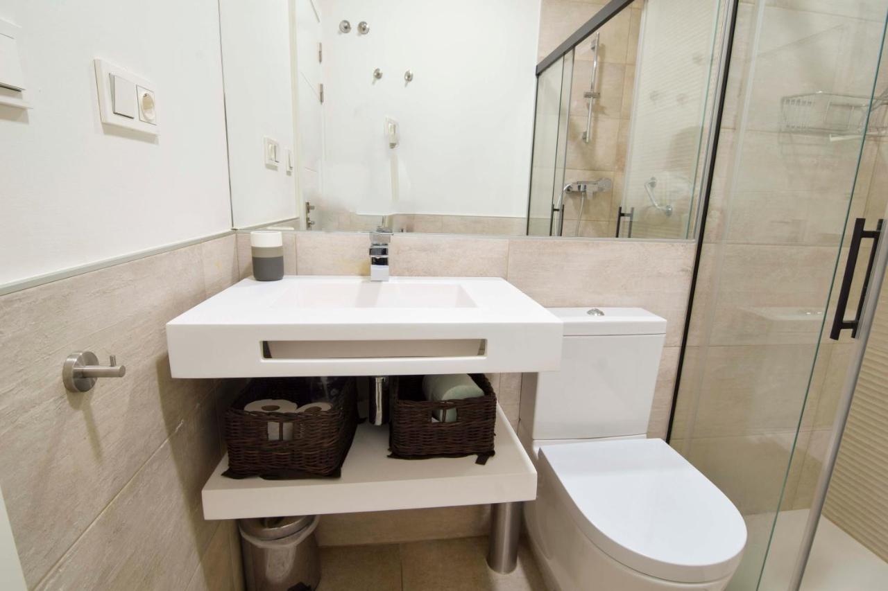 Letmalaga Plaza Del Teatro Premium Apartment Bagian luar foto